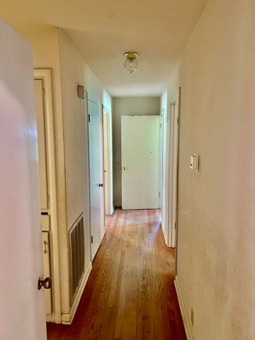 1326 E Sherman Drive, Denton, TX 76209