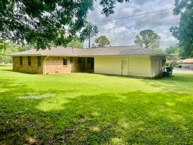 1326 E Sherman Drive, Denton, TX 76209