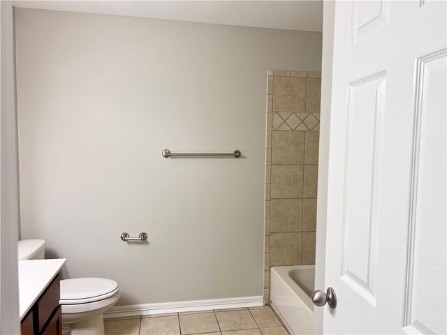 564 S Pierremont Drive, Fayetteville, AR 72701