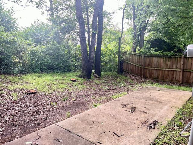 564 S Pierremont Drive, Fayetteville, AR 72701