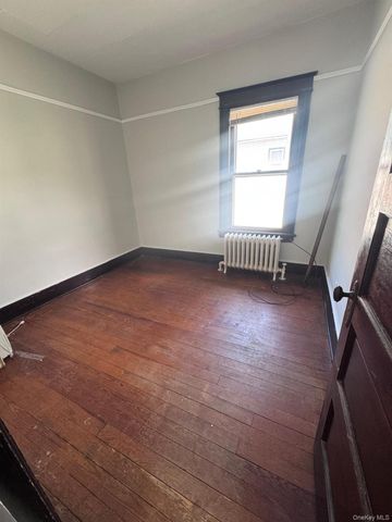 106 South Avenue, Poughkeepsie, NY 12601