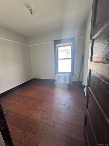 106 South Avenue, Poughkeepsie, NY 12601