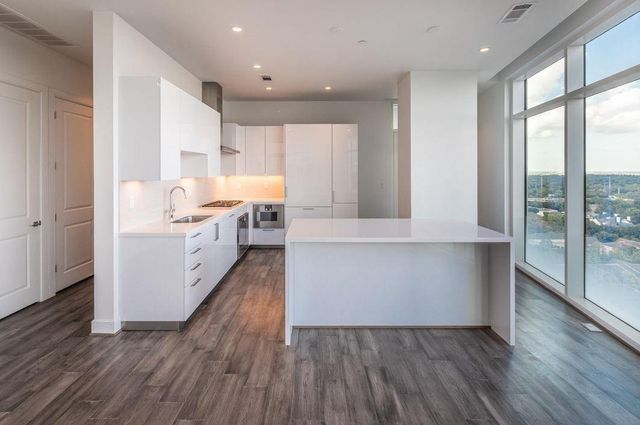 4521 San Felipe Street 1703, Houston, TX 77027