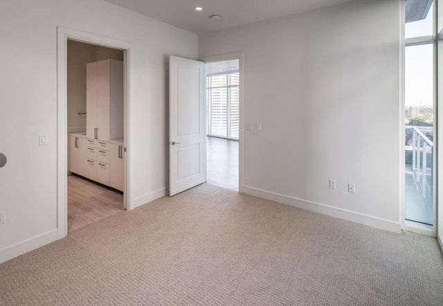4521 San Felipe Street 1703, Houston, TX 77027
