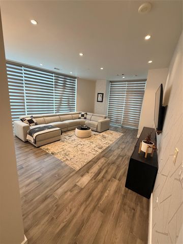 4521 San Felipe Street 1703, Houston, TX 77027