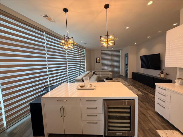 4521 San Felipe Street 1703, Houston, TX 77027