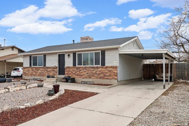 7883 W GLENWOOD AVE, Magna, UT 84044