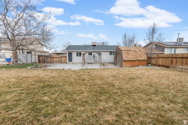 7883 W GLENWOOD AVE, Magna, UT 84044