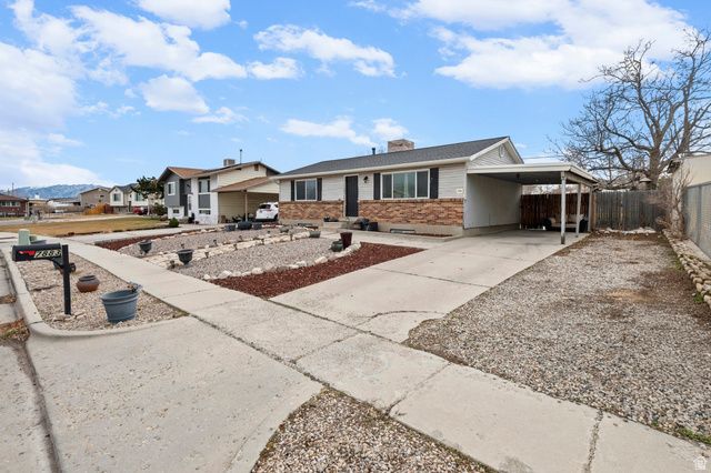 7883 W GLENWOOD AVE, Magna, UT 84044