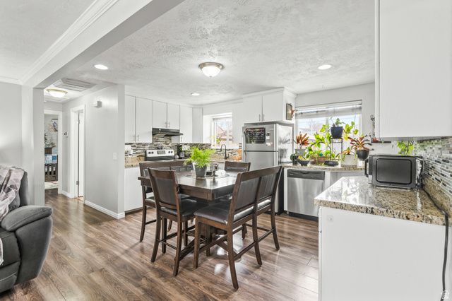 7883 W GLENWOOD AVE, Magna, UT 84044