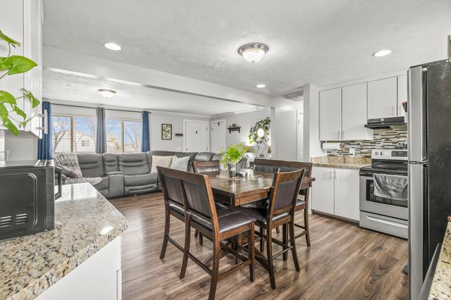 7883 W GLENWOOD AVE, Magna, UT 84044