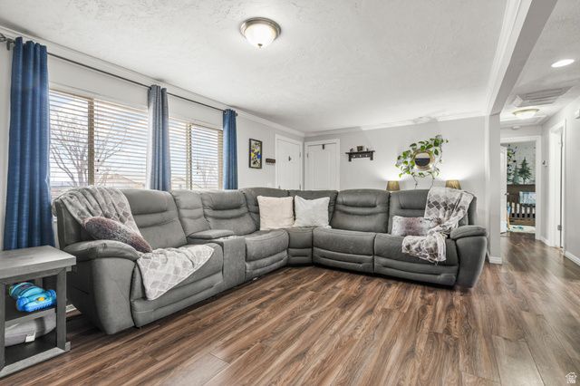 7883 W GLENWOOD AVE, Magna, UT 84044