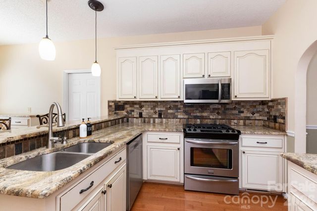 2507 Ashley Court, Belmont, NC 28012