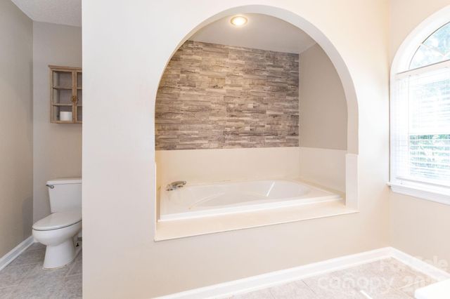 2507 Ashley Court, Belmont, NC 28012