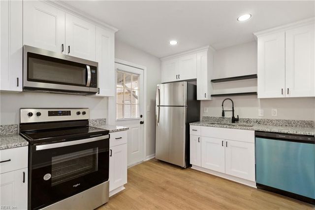 929 17 ST, Newport News, VA 23607