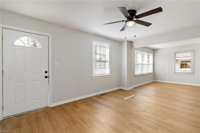 929 17 ST, Newport News, VA 23607