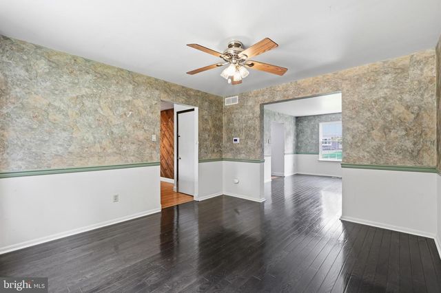 1272 TWIN STREAMS DR, Warminster, PA 18974