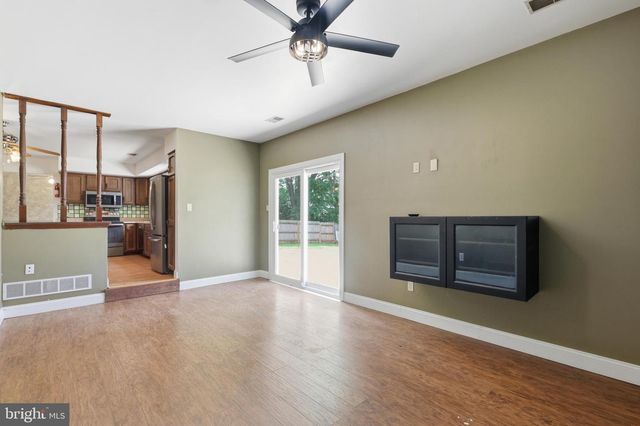 1272 TWIN STREAMS DR, Warminster, PA 18974