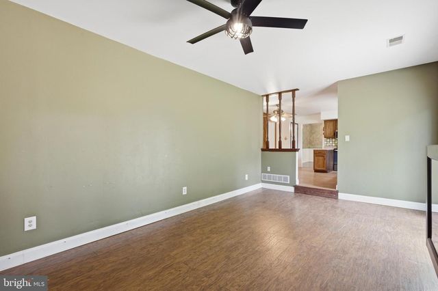 1272 TWIN STREAMS DR, Warminster, PA 18974