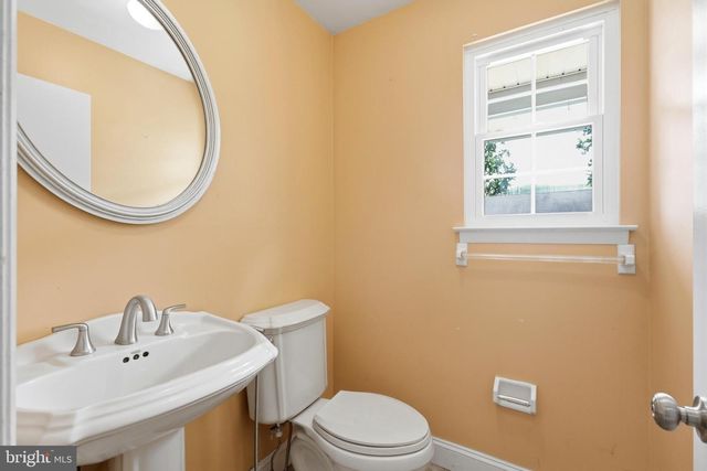 1272 TWIN STREAMS DR, Warminster, PA 18974