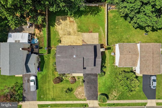 1272 TWIN STREAMS DR, Warminster, PA 18974