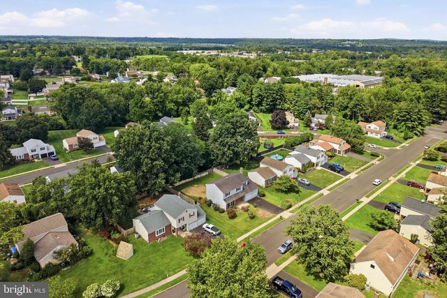 1272 TWIN STREAMS DR, Warminster, PA 18974