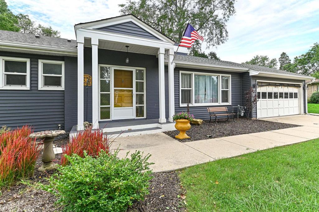 3817 Maryland AVENUE, Elmwood Park, WI 53405