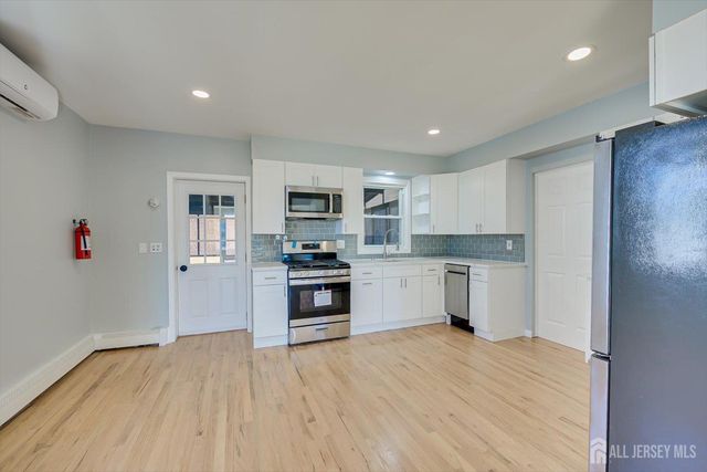 34 Tillman Street, Raritan, NJ 08869