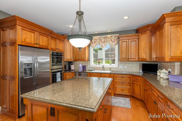1645 Watermark Drive, Grand Rapids, MI 49546