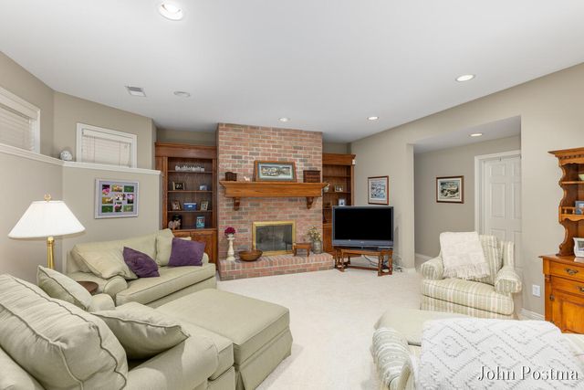 1645 Watermark Drive, Grand Rapids, MI 49546