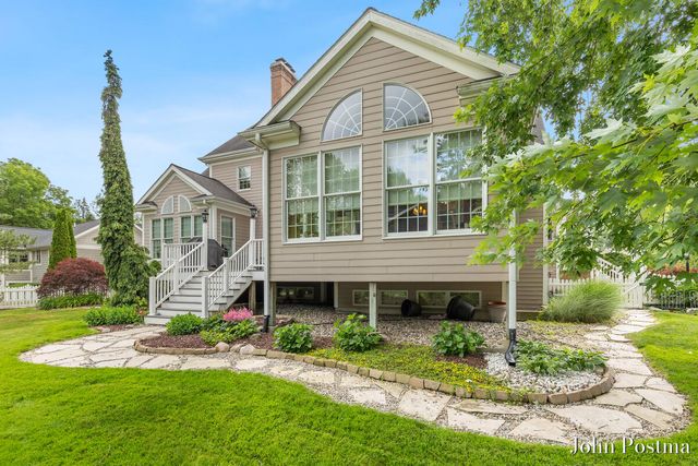 1645 Watermark Drive, Grand Rapids, MI 49546