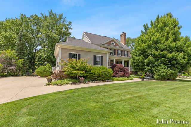 1645 Watermark Drive, Grand Rapids, MI 49546