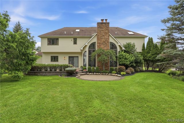 154 Viscount Drive, Amherst, NY 14221