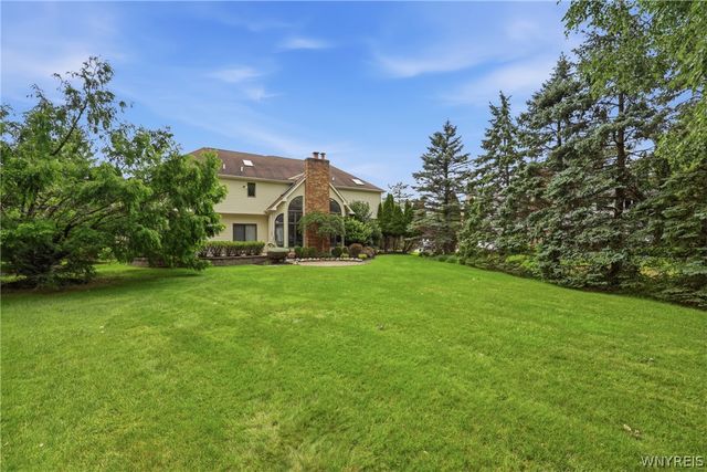 154 Viscount Drive, Amherst, NY 14221