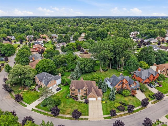154 Viscount Drive, Amherst, NY 14221