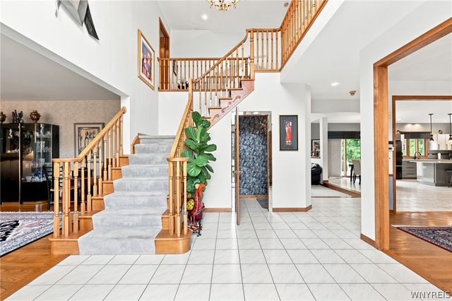 154 Viscount Drive, Amherst, NY 14221