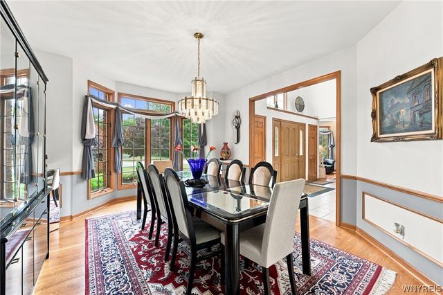 154 Viscount Drive, Amherst, NY 14221