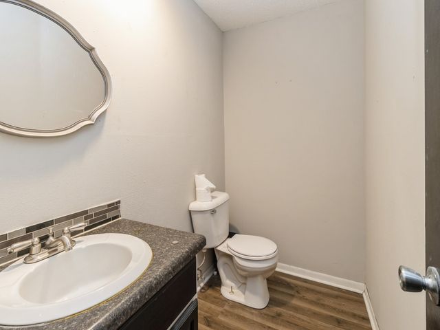 1010 Caroline Terrace, Indianola, IA 50125