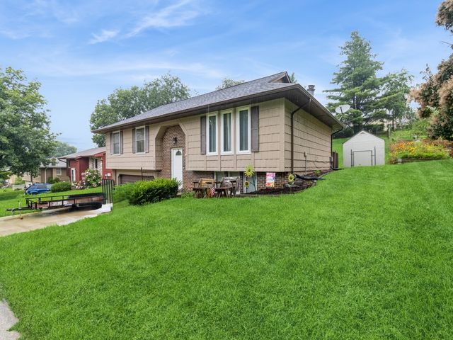 1010 Caroline Terrace, Indianola, IA 50125