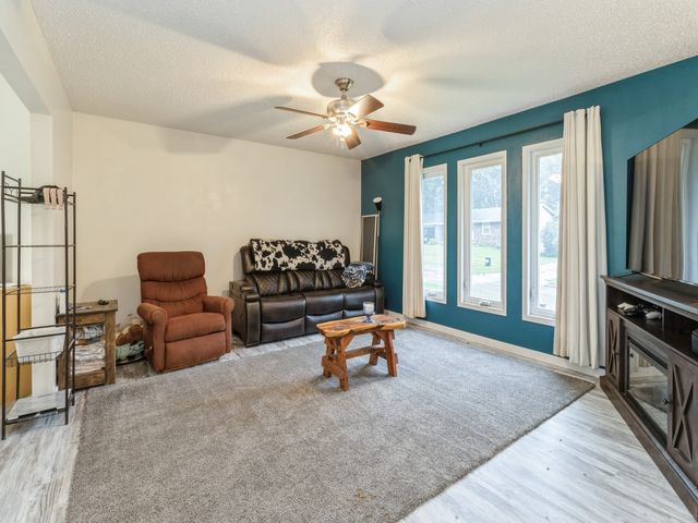 1010 Caroline Terrace, Indianola, IA 50125