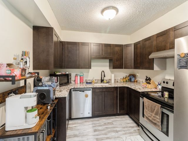 1010 Caroline Terrace, Indianola, IA 50125