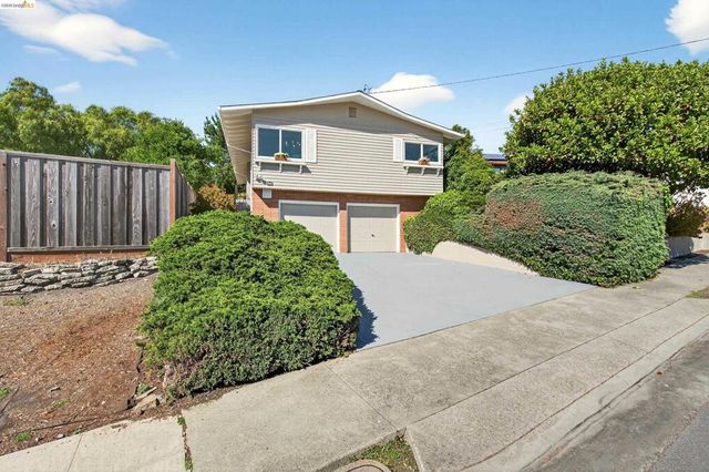 6415 Hazel Ave, Richmond, CA 94805