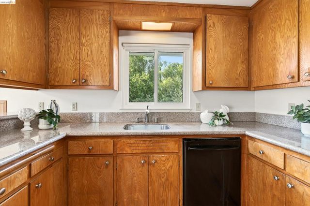 6415 Hazel Ave, Richmond, CA 94805