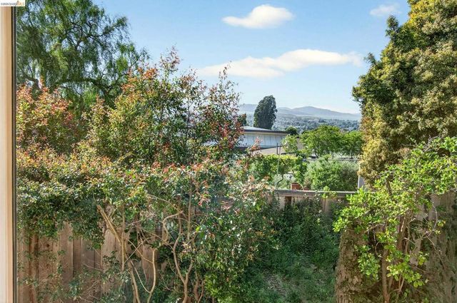 6415 Hazel Ave, Richmond, CA 94805