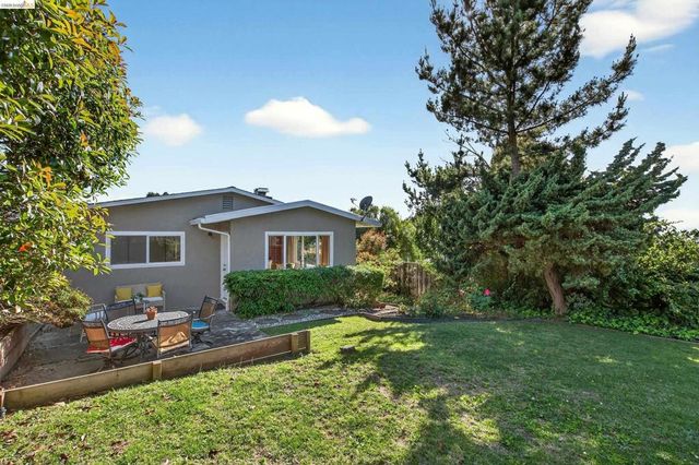 6415 Hazel Ave, Richmond, CA 94805