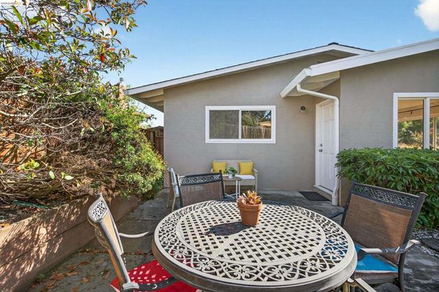 6415 Hazel Ave, Richmond, CA 94805