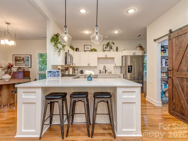 1221 Kennon Street, Charlotte, NC 28205