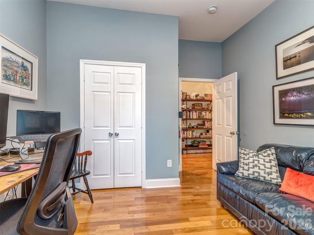 1221 Kennon Street, Charlotte, NC 28205
