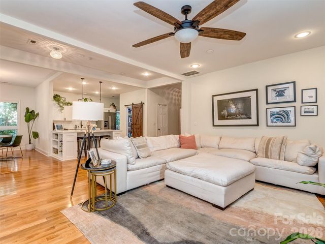 1221 Kennon Street, Charlotte, NC 28205
