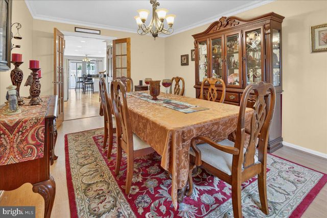 12 VIRGINIA STREET, Kendall Park, NJ 08824